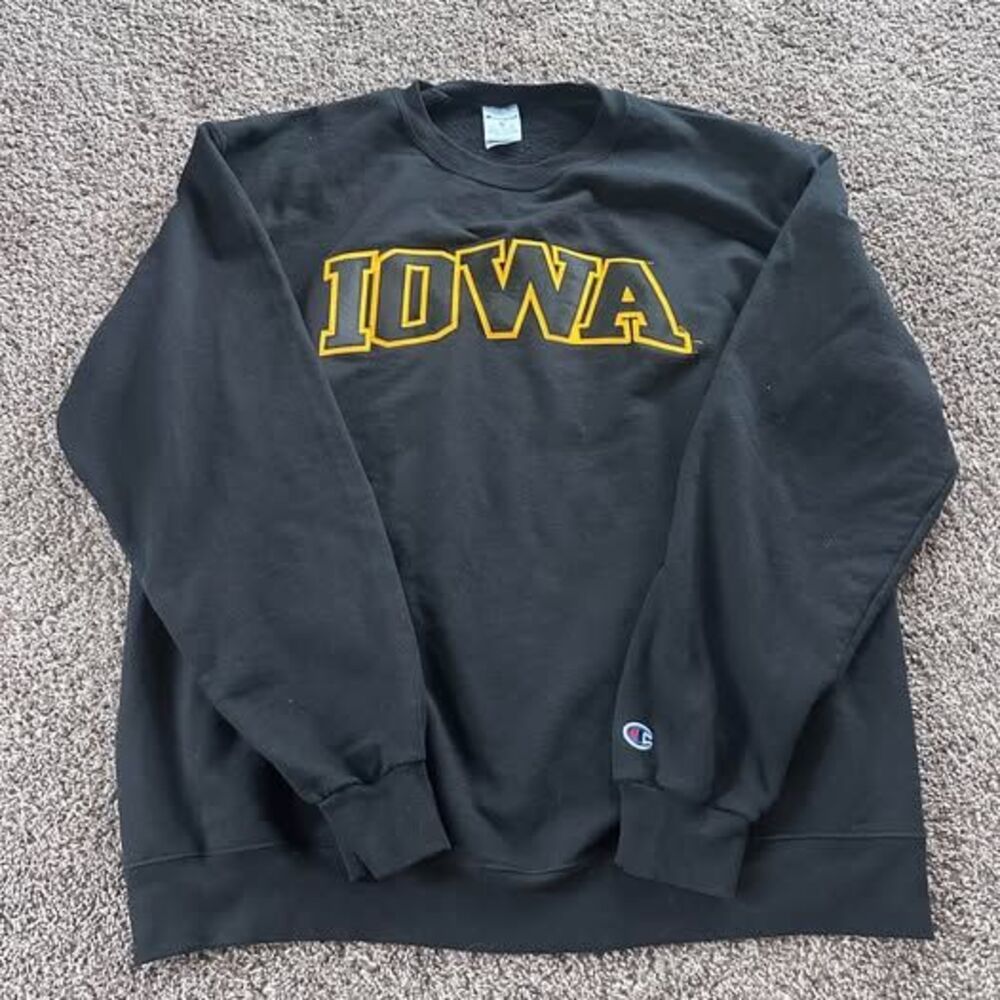 Iowa Hawkeyes crewneck sweatshirt